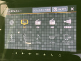 テレビやラジオ、Bluetooth、USBなど選べる音源が画面に並び、用途に合わせて切り替えられます。表示が整理されているため、使いたい機能を見つけやすいのも便利です。