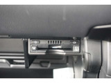 広がる運転支援サービスETC2.0搭載。全国の高速道路に設置されたITSスポットと双方向通信を図り、広域な道路交通情報や安全運転をサポートする情報を得て、音声やナビ画面上にタイムリーにお知らせします。