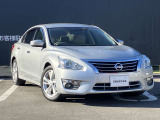 納車時にメンテナンスノートをお渡しします。おクルマの点検整備や保証内容がきちんと記録されているから安心です。メンテナンスは安心と信頼の日産サービス工場で。