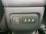 後席USB電源です。
