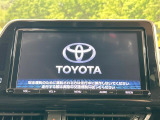 【純正ナビ】人気の純正ナビを装備しております。ナビの使いやすさはもちろん、オーディオ機能も充実!キャンプや旅行はもちろん、通勤や買い物など普段のドライブも楽しくなるはず♪