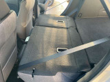 後席のレイアウトも手を抜く事なく装飾が充実したマツダ車です