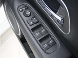 ◆パワーウィンドウスイッチ◆運転席から全席の窓の開閉操作を行うことが出来いつでも換気ができます!
