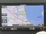 地図上に道路や周辺の施設、現在地が表示され、位置関係を把握しやすい画面です。縮尺や表示内容を確認しながら目的地までの道のりを調べられ、初めての場所への移動にも役立ちます。