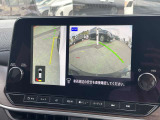 フロント、サイドカメラ付きで幅寄せもラクラク!