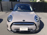 お車詳細や展示状況はフリーダイヤル(0078-6002-317961)または、MINI NEXT城東鶴見06-6933-3298迄お問合せ下さい。