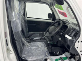 室内は見晴らしが良く、運転がしやすくなっております!