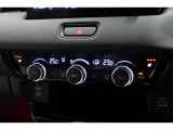 オートエアコンは左右席で独立温度コントロールが可能です。運転席は冷やして助手席はマイルドにと言った設定が可能です☆室内を快適な温度でお過ごし頂けます。