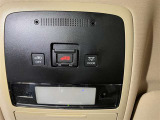 急な体調不良時も、ヘルプネットボタンを押すだけでヘルプネットセンターのオペレーターに繋がります。なお無償でのご利用期間は限定されています。サービスの詳細は販売店スタッフまでお尋ねください。