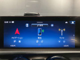 新しくなったセンターコンソールはスマートフォンを操作するような感覚でナビから車両の設定までが可能です。