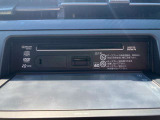 ナビの画面を開いた所です。CD・DVDとSDカードの差し込み口があります。