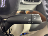 【オートライト(AUTO)】外の明るさをシステムが感知して、自動でヘッドライトが点灯します!ヘッドライトをつけ忘れを防ぐ便利機能です。