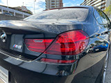 また、BMW正規認定中古車は、エマージェンシーサービスが自動付帯。24時間365日、皆様のカーライフをサポート致します。確かな安心のうえで、「駆けぬける歓び」をご堪能ください。