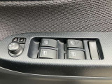 全席パワーウインドです。ドアミラーの格納調整も行えます!