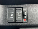 両側電動スライドドア☆狭い駐車場など、重宝します!運転席側からドア開閉操作ができます。