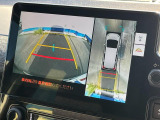【パノラミックビューモニター】専用のカメラにより、上から見下ろしたような視点で360度クルマの周囲を確認することができます☆死角部分も確認しやすく、狭い場所での切り返しや駐車もスムーズに行えます。