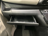 薄型のティッシュBOXなどが収納出来ます。小物入れとしても使えるので便利です。