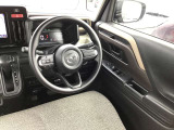 広々とした視界で運転も快適。勿論、安心、安全なSRSエアバックシステム運転席&助手席付☆