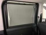 【ロールサンシェイド】まぶしい光を軽減し、心地よい車内に♪ロール式なので開け閉めも容易にできます!