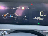エンジン動力の流れやモーター電力の流れをメーターでも確認できます。