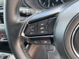 MRCC(マツダレーダークルーズコントロール)は先行車との車間を維持しながら追従走行を行い、長距離でのドライバー負担を軽減させてくれます。