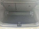 スクエア基調のラゲッジルームはデッドスペースを極力排除。少しでも多くの荷物が載せられるよう設計されています。