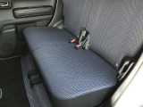 2列目シートもゆったりくつろげる空間になってます。