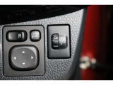 車体が傾いた状態の時にヘッドライトの光の高さを上下に調整することが出来ます!