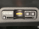 ハンドルの左下にETC2.0がついています。高速道路の料金所の通過も楽々です。 カードの取り出しもしやすい場所についています。