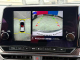 駐停車には便利なアラウンドビューモニター搭載。サイドモニターの切り替えも可能です。