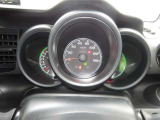 車が気になられましたらお電話かメールでお問い合わせください。他のお客様と商談が重なる場合が増えて来てますので事前にご確認ください。
