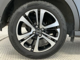 【アルミホイール】クルマのお洒落は足元から!鉄製のホイールに比べ軽量、クルマの総重量を減少させることで燃費の向上・走行時のエネルギー効率にも期待ができます♪