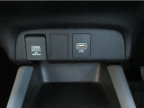 アクセサリーソケット12V・USBジャック