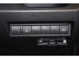 運転席右側の操作部です。