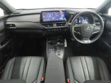 【内装】レクサスは内装のデザイン、材質等にまで拘っています。一度実車をご覧ください!