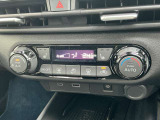 運転席と助手席にはエアコンより先に暖まる、シートヒーターが付いています!2段階で暖かさを調整出来ます。寒い冬にとても快適にドライブしていただけますね!