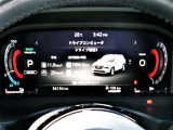 メーター中央に、様々な車両情報を表示してくれる、ディスプレイがついています。