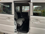 「軽自動車サンライズ♪」のテレビCMでおなじみの軽 届出済 未使用車専門店 です!