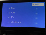 ブルートゥースに接続することにより、スマホに入ったお気に入りの音楽を車内で楽しむことができます♪あると本当に便利な機能になっています!
