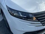 LEDヘッドランプ仕様。シャープな白光色のLEDランプを採用しました。夜の視界を明るくしてくれます。