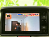 車内の画面でテレビ番組を視聴できる装備です。停車中の待ち時間には、映像や番組を楽しめるのがうれしいポイント。目的に合わせて車内での過ごし方を広げてくれます。