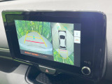 【マルチテレインモニター】車のフロントやサイドのカメラ画像を同時にモニター表示することで、悪路や狭い道を走行時でも周囲の状況確認ができ安心!本格SUVにうれしい装備です♪