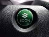 エンジン、エアコンなどを制御し低燃費な『ECONモード』に、また走りを楽しみたいとき、空調など快適性を重視したいときにはスイッチOFFで通常モードに切り替えができます!