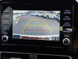 バックカメラ装備しております。駐車時に大変役に立ちますよ。駐車が苦手な方にも便利機能です。