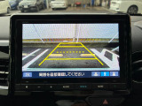 バックでの駐車が苦手な方や運転にあまり自信のない方でも後方の視界をしっかりサポート。安心して車庫入れが出来るバックカメラを装備しています!