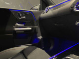 【メモリー付きパワーシート】3名までのシートポジションを記憶できるパワーシート!運転席のみ、ドアミラー・ステアリング位置も記憶可能です。高速道路などでの、運転交代時などに便利な機能です☆