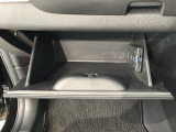 専門業者にて内外装のクリーニングを実施しております!
