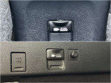 【アクセサリーコンセント】1500Wまで使えるアクセサリーコンセントを車内2カ所に設置☆1500W以内なら複数の電気製品を同時に使えて停電などの災害時やキャンプなどのアウトドアでも大活躍します!