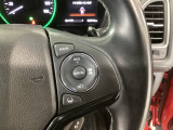 【アダプティブ・クルーズ・コントロール】予め設定した車速内でクルマが自動的に加減速。 前走車との適切な車間距離を維持しながら追従走行し、高速道路でのドライバーの疲労を軽減してくれる嬉しい機能付♪