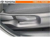 運転席シート上下アジャスター付き。ドライバーの背丈に合わせて調整できます。